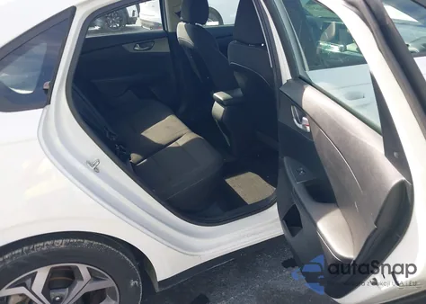 2019 Kia Forte Lxs из США, поврежденный, VIN 3KPF24AD4KE029878